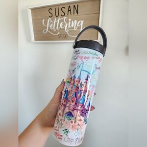 🆕️ Disney Castle Characters Autographs Water Bottle 20oz | Disneyland